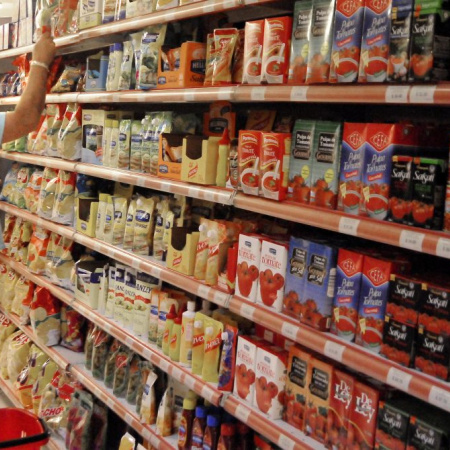 El Gobierno eliminó 71 regulaciones comerciales vinculadas a controles de precios
