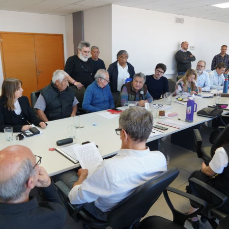 Inmigrantes rechazan proyecto de cobro de aranceles en salud y educación