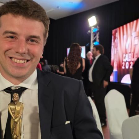 El joven viedmense Ramiro Davis ganó un Martín Fierro por su labor en Comunidad de Negocios de LN+