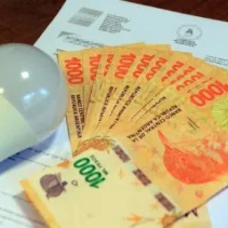 Tras los reclamos y el informe de Santagati, el Gobierno impulsa una fuerte reducción impositiva en luz y gas