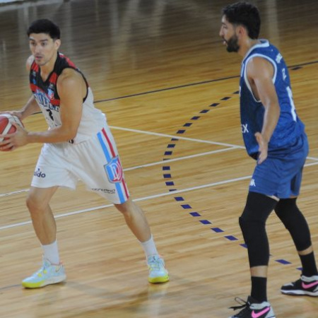 Deportivo Viedma venció como visitante a Racing