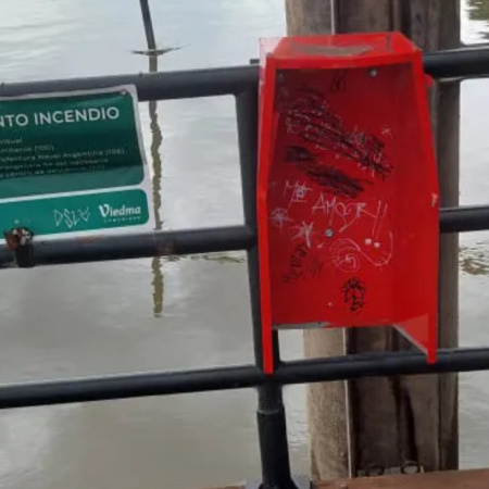 Denuncian nuevos hechos de vandalismo en el muelle de lanchas de Viedma