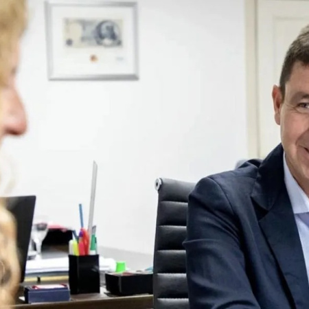 Un intendente propuso frenar las reelecciones indefinidas en Río Negro y abrió el debate en los municipios