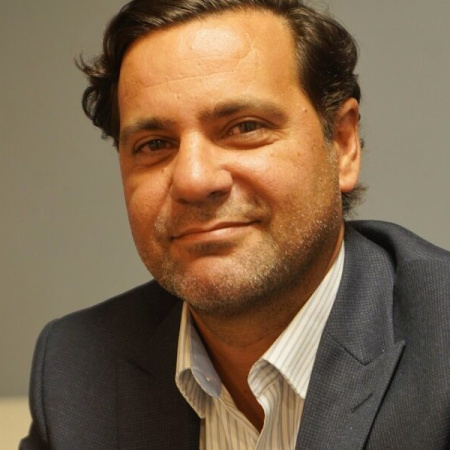 Economista sugirió que las familias endeudadas recorten gastos en alimentos para poder pagar sus créditos