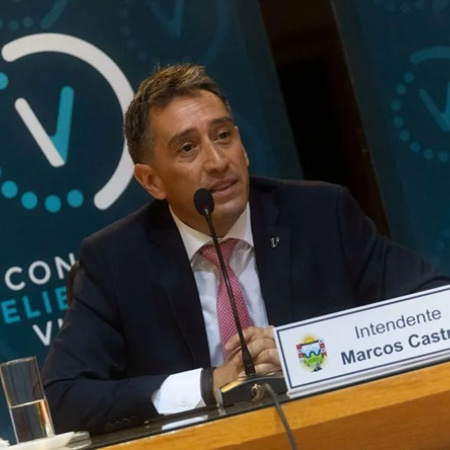 Castro abrió el 37° Período de Sesiones y destacó superávit, obras, crédito y desarrollo urbano