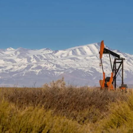Parálisis petrolera en Santa Cruz: el SIPGER bloquea yacimientos y exige reincorporaciones, inversiones y freno a los despidos