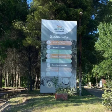 Cipolletti: Rodrigo Buteler contrató publicidad por más 26 millones de pesos para un cartel en la vía pública