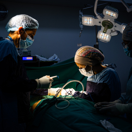 Hospital Zatti de Viedma: la operación inédita que cambió la recuperación de un nene