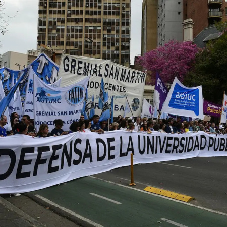 Las universidades públicas marcharán el 12 de mayo por fondos, salarios y becas