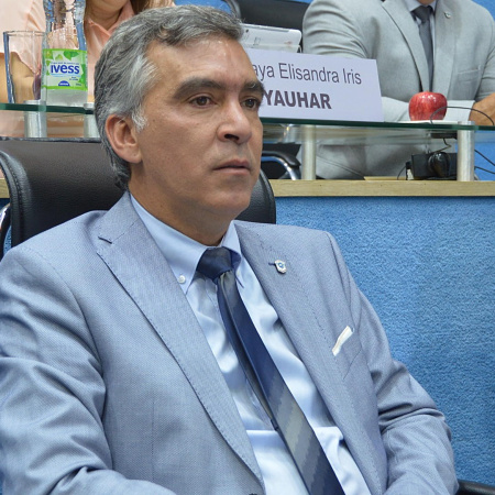 Ibarrolaza respaldó a ASSPUR y Facundo López lo acusó de doble discurso