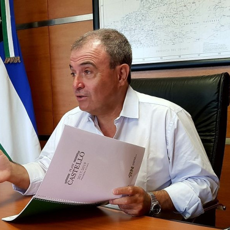 Pesatti pidió financiar el transporte gratis con impuestos al combustible