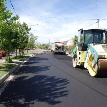 Viedma avanza en el plan de asfalto 2026 con una inversión de 1.500 millones
