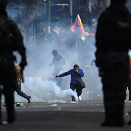 Bolivia en crisis: bloqueos, hambre y presión contra Rodrigo Paz