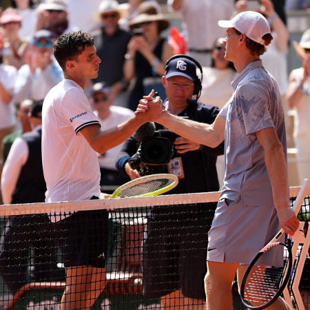 Batacazo histórico: Juan Manuel Cerúndolo eliminó a Jannik Sinner en Roland Garros