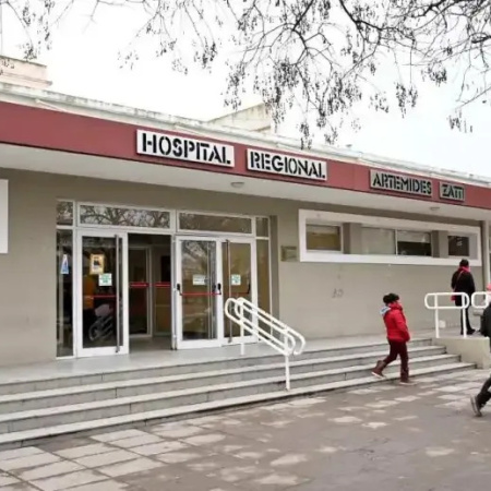 Una estudiante fue apuñalada a la salida de un colegio en Viedma
