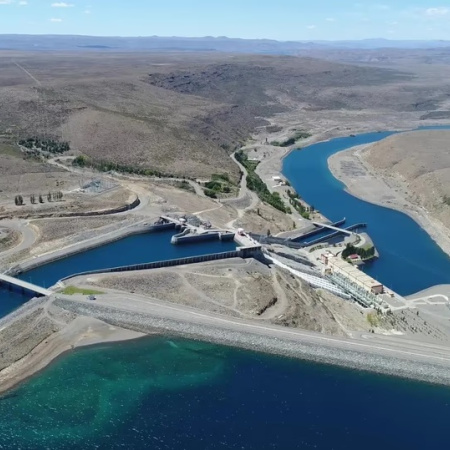 Río Negro cobrará por el agua que usan las represas del Comahue