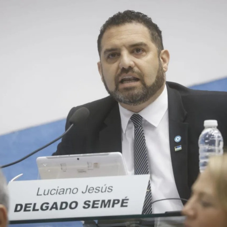 Delgado Sempé acusó a la FIA de archivar la causa del avión oficial para "proteger al Gobierno"