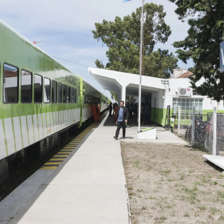 Suspenden el servicio Bariloche-Viedma tras el descarrilamiento
