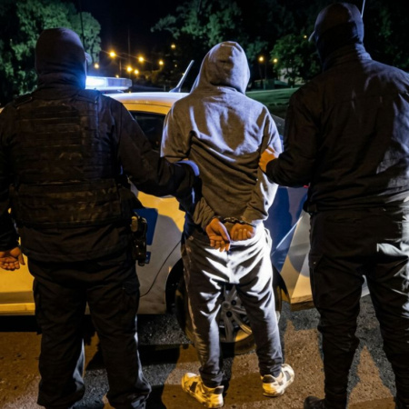 Un hombre fue detenido tras robar una computadora de una concesionaria en Viedma