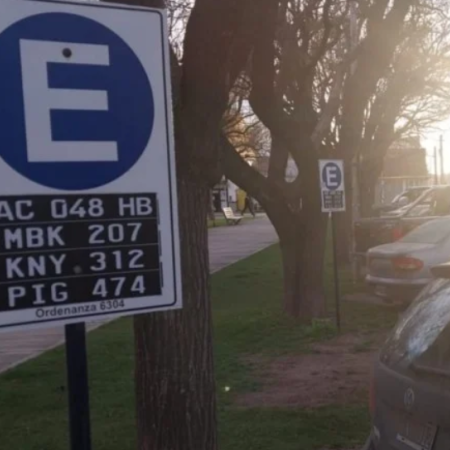 Impulsan un proyecto para eliminar más de 200 estacionamientos reservados para funcionarios