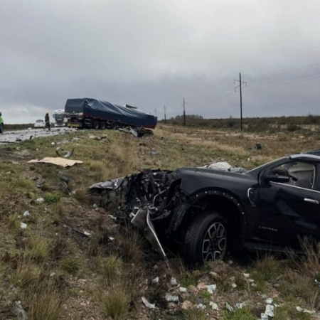 Choque fatal en la Ruta 251: dos muertos y un herido grave cerca de Conesa