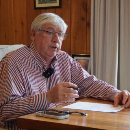 Cortés volvió a cruzar al Concejo de Bariloche y propuso reducir las bancas de 11 a 7