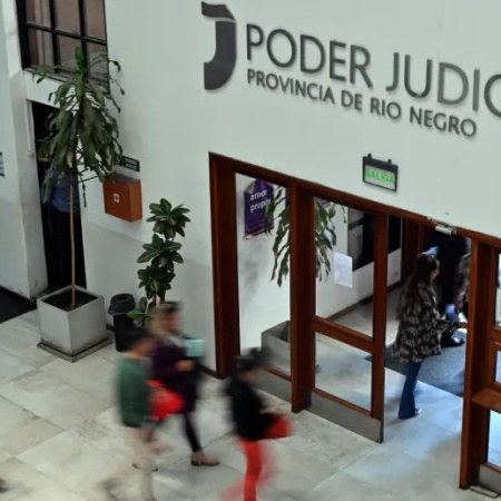 Casa nido en Viedma: el acuerdo de una pareja separada para que sus hijos no tengan que mudarse