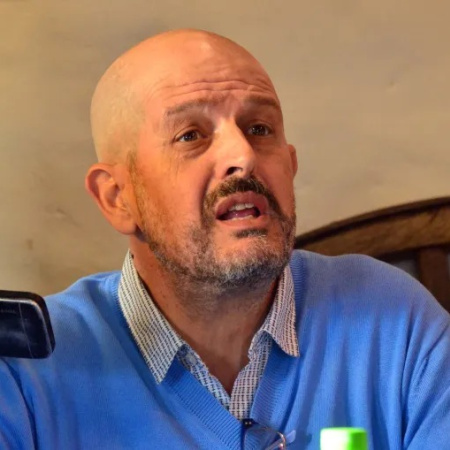 Baños de la Feria de Viedma: Sabbatella cuestionó la ética de la contratación y prepara cambios
