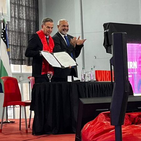 Pichetto recibió el Honoris Causa de la UNRN y defendió la universidad pública con críticas a Milei y a la Corte